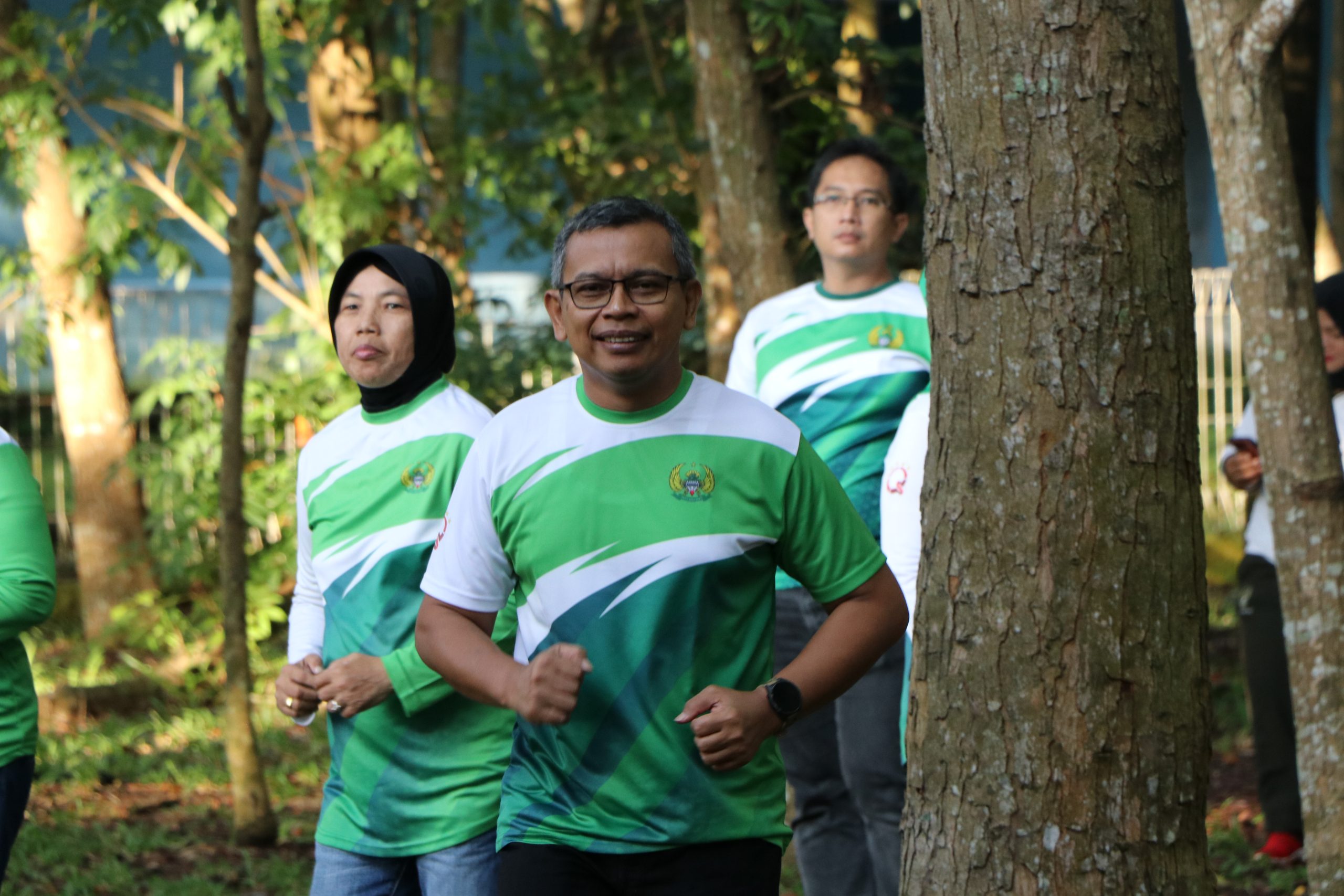 family-gathering-akgani-1
