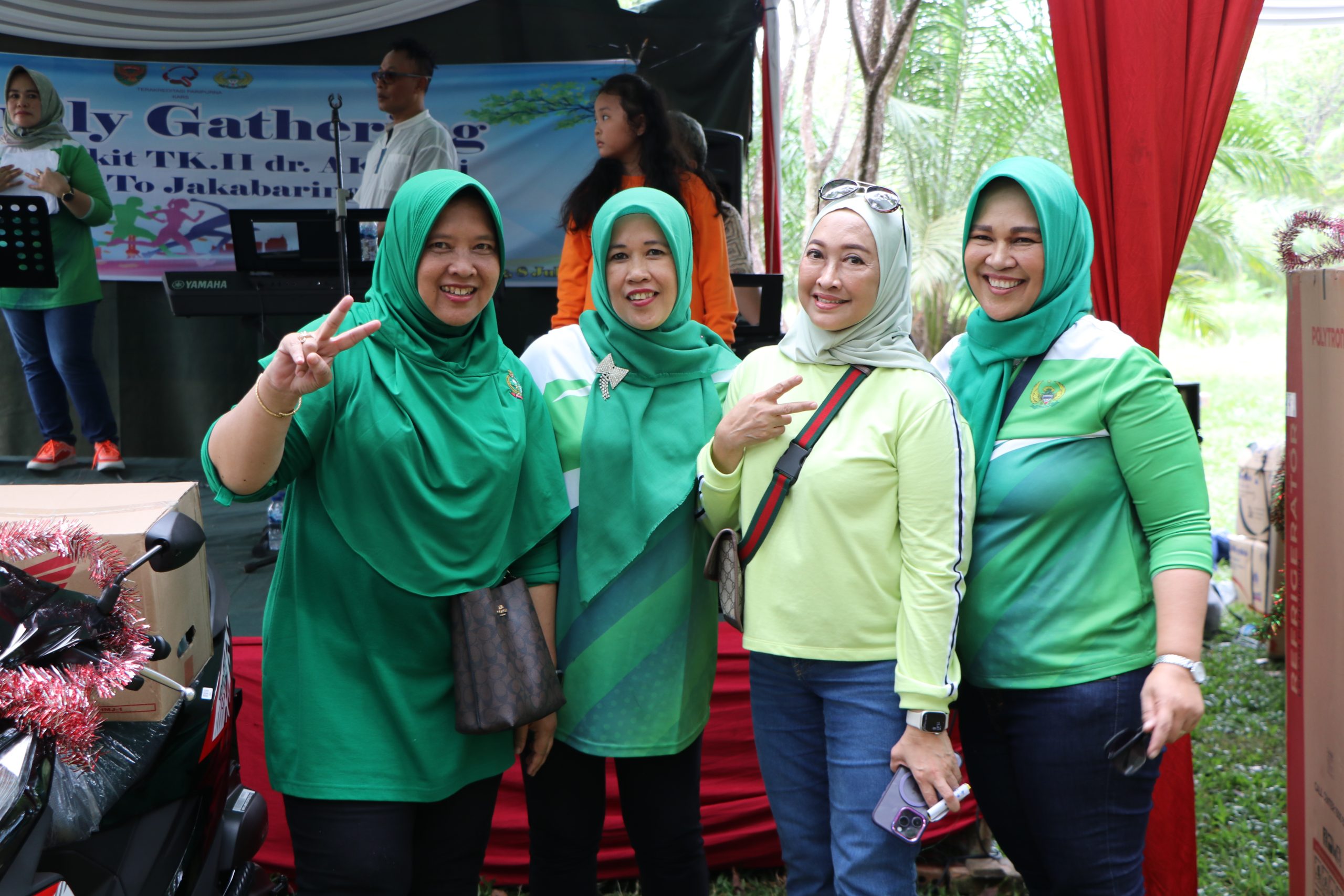 family-gathering-akgani-20